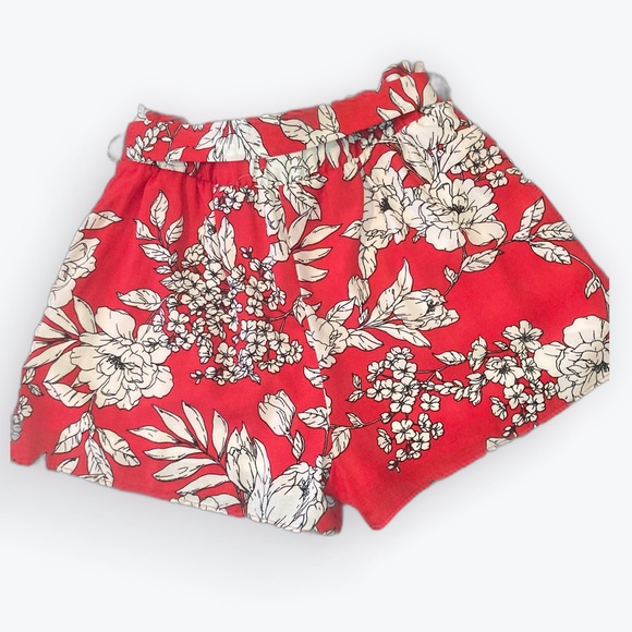 NWT Red Floral Paper Bag Tie Shorts - Picture 3 of 4